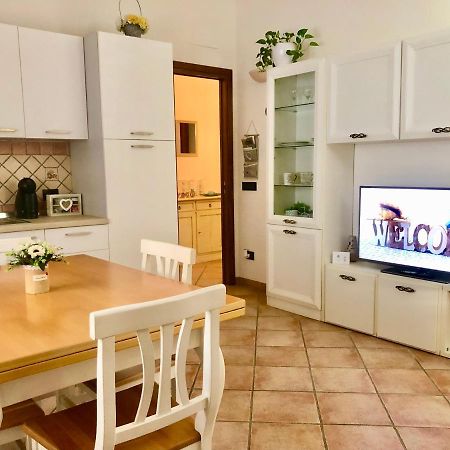 EXCLUSIVE USE- USO ESCLUSIVO - La Maison de Gioel - ENTIRE HOUSE - INTERA CASA - WITH KITCHENETTE - CON CUCININO - WITH WASHING MACHINE - CON LAVATRICE - FREE PUBLIC PARKING IN FRONT OF THE HOUSE - PARCHEGGIO PUBBLICO GRATUITO DIFRONTE ALLA CASA Olbia Esterno foto