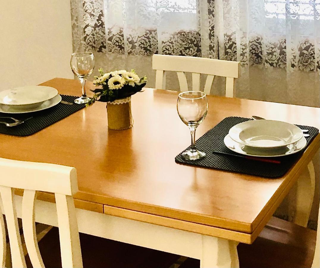 EXCLUSIVE USE- USO ESCLUSIVO - La Maison de Gioel - ENTIRE HOUSE - INTERA CASA - WITH KITCHENETTE - CON CUCININO - WITH WASHING MACHINE - CON LAVATRICE - FREE PUBLIC PARKING IN FRONT OF THE HOUSE - PARCHEGGIO PUBBLICO GRATUITO DIFRONTE ALLA CASA Olbia Esterno foto