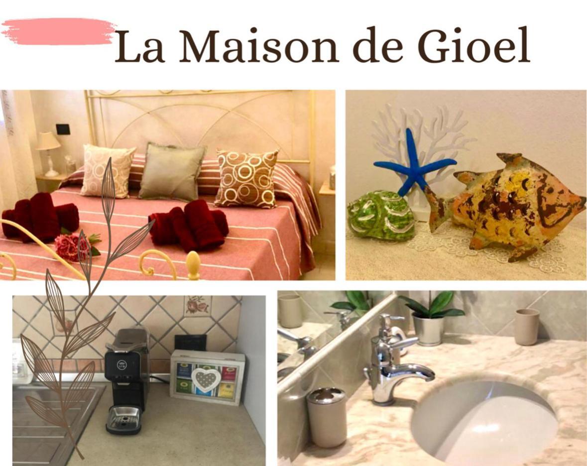 EXCLUSIVE USE- USO ESCLUSIVO - La Maison de Gioel - ENTIRE HOUSE - INTERA CASA - WITH KITCHENETTE - CON CUCININO - WITH WASHING MACHINE - CON LAVATRICE - FREE PUBLIC PARKING IN FRONT OF THE HOUSE - PARCHEGGIO PUBBLICO GRATUITO DIFRONTE ALLA CASA Olbia Esterno foto