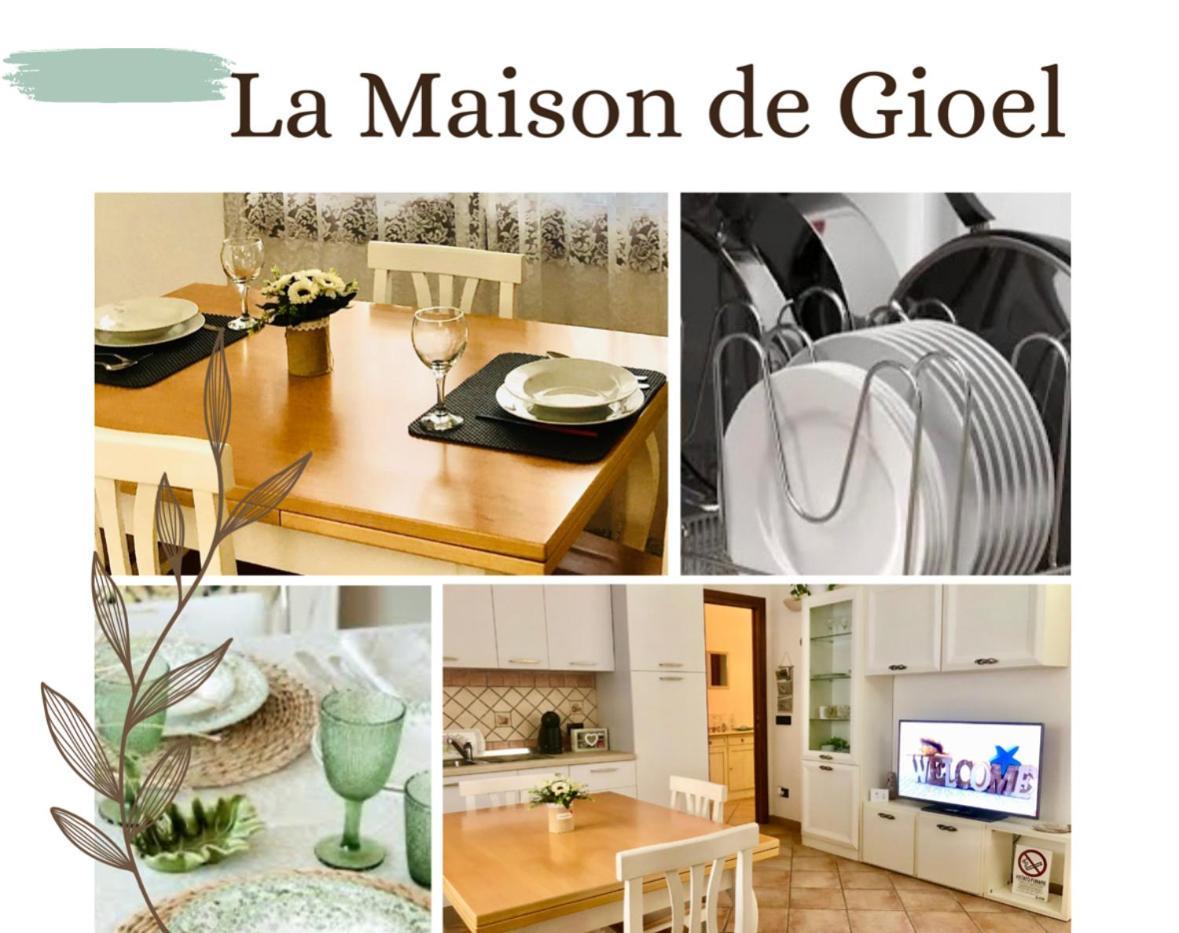 EXCLUSIVE USE- USO ESCLUSIVO - La Maison de Gioel - ENTIRE HOUSE - INTERA CASA - WITH KITCHENETTE - CON CUCININO - WITH WASHING MACHINE - CON LAVATRICE - FREE PUBLIC PARKING IN FRONT OF THE HOUSE - PARCHEGGIO PUBBLICO GRATUITO DIFRONTE ALLA CASA Olbia Esterno foto